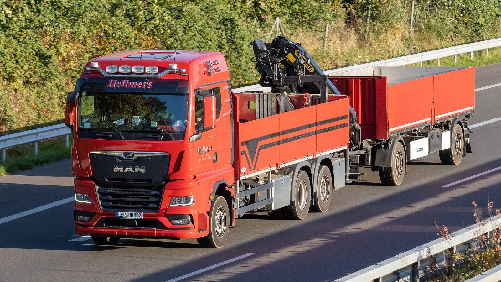 Truck with a Palfinger crane